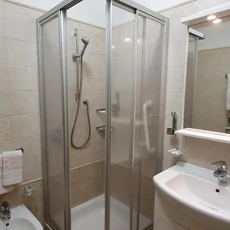 Diana Hotel
